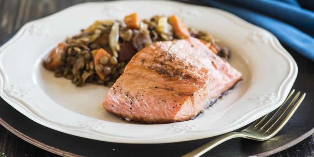 Рецепт лосось с чечевицей