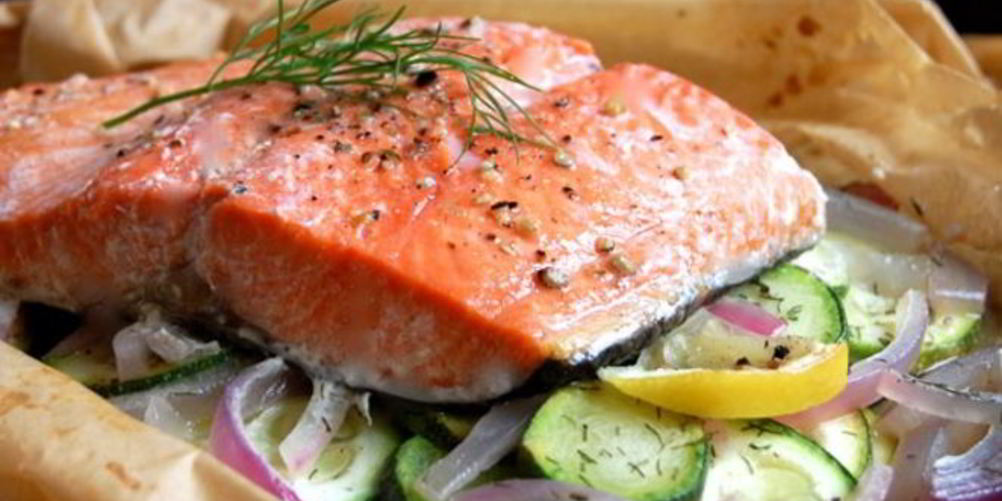 Рецепт лосось в духовке на овощной подушке