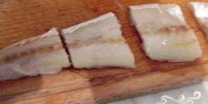 минтай в духовке с картофелем