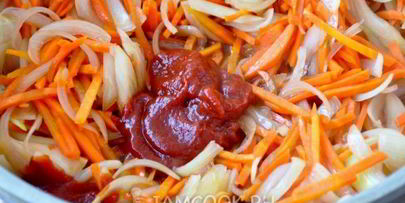 минтай в духовке с морковью и луком