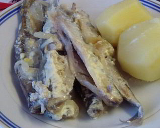 Мойва в сметане