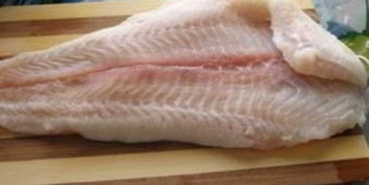 рыба в омлете с овощами в духовке