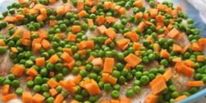 рыба в омлете с овощами в духовке