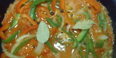 рыба в томатном соусе с овощами