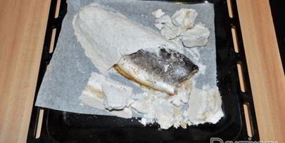 рыба, запеченная в соли