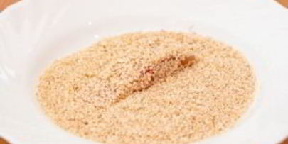 рыба, жаренная в кунжуте