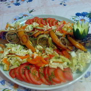 Щука фаршированная картофелем, чесноком и укропом