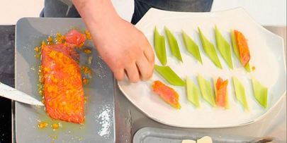 семга в лодочке из сельдерея