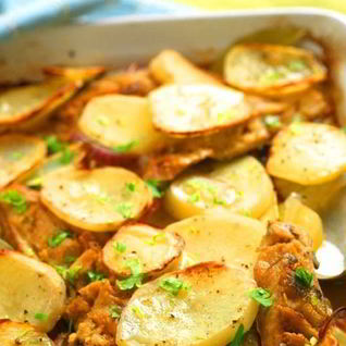 Скумбрия, запеченная с картофелем