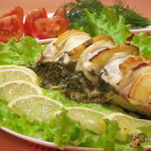 Рецепт Скумбрия, запеченная с лимоном и сырной начинкой
