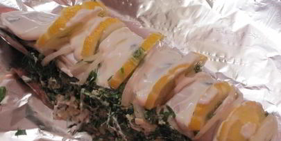 скумбрия, запеченная с лимоном и сырной начинкой