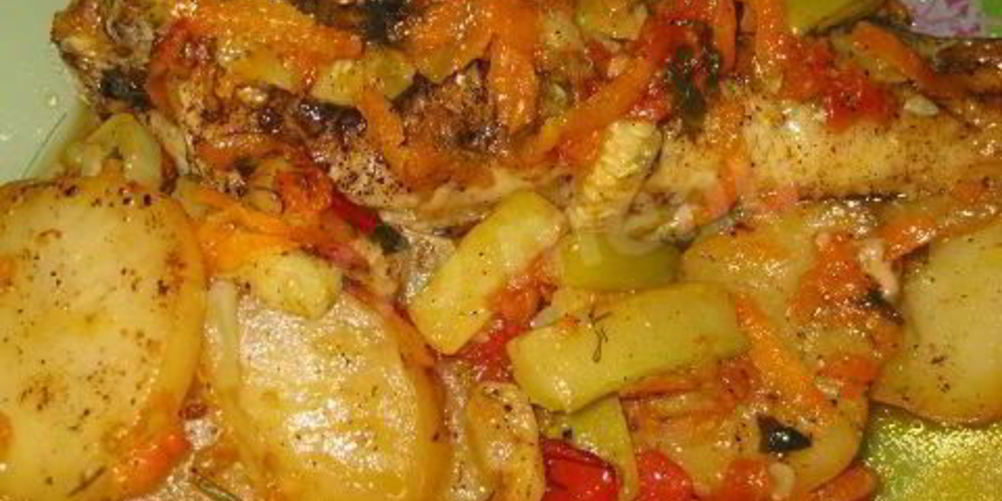 Рецепт треска с луком и помидорами в духовке с вином