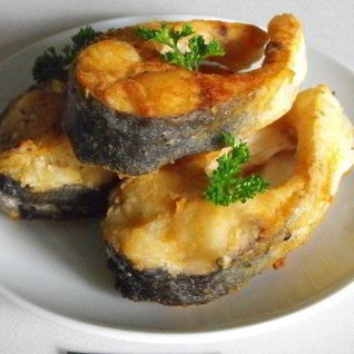 Жареная красная рыба