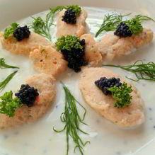 Рецепт Рыбные клецки в йогуртовом соусе с икрой