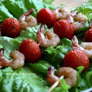 Шашлычки из креветок с итальянскими травами