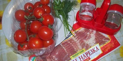 шашлычок помидорки в беконе