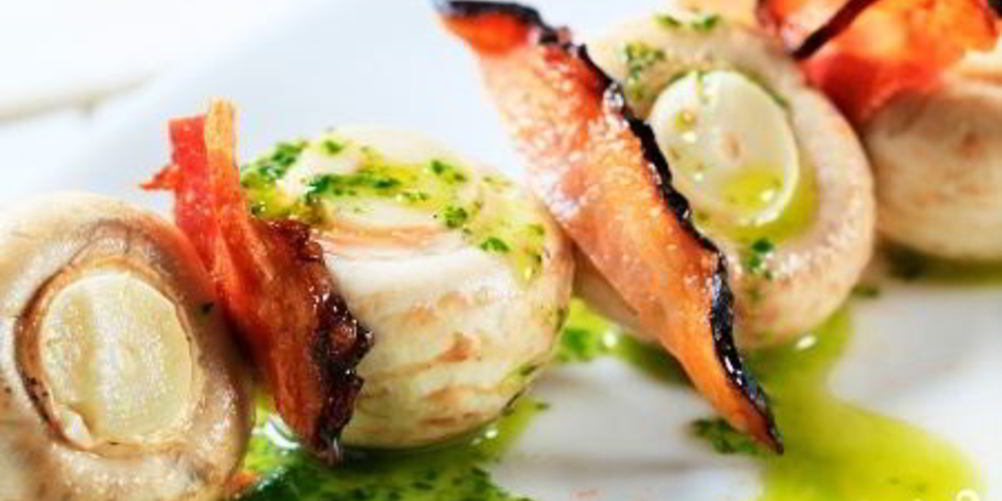 Рецепт шашлык из шампиньонов с беконом