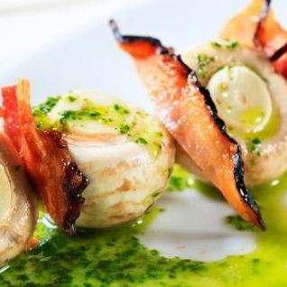 Шашлык из шампиньонов с беконом