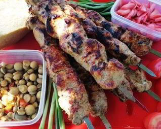 Шашлык из свиной вырезки с 4 закусками
