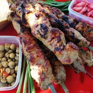 Шашлык из свиной вырезки с 4 закусками