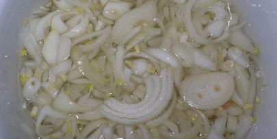 шашлык на луковой подушке в духовке