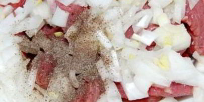 шашлык на сковороде из говядины