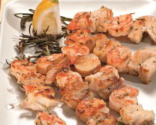 Шашлыки из рыбы с креветками