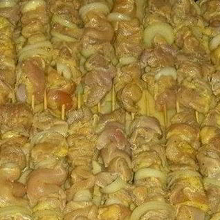 Сочный куриный шашлык с картофелем в духовке