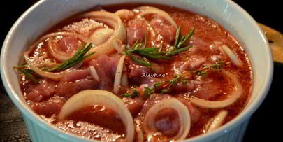 свиной шашлык на томатном маринаде