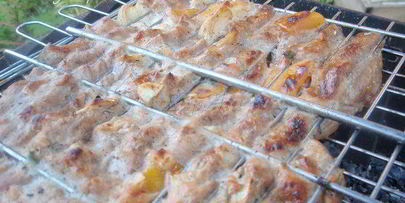 свиной шашлык в сметанном маринаде