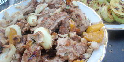 свиной шашлык в сметанном маринаде