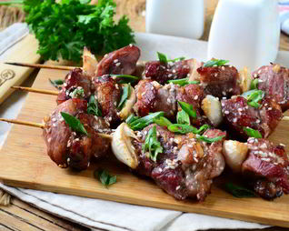 Тайский шашлычок на шпажках