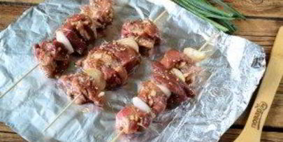 тайский шашлычок на шпажках