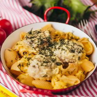 Куриные тефтели в сливочно-сырном соусе