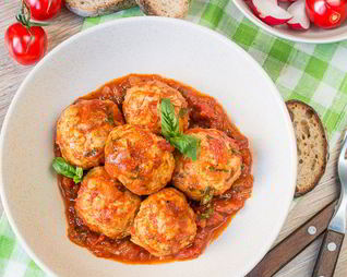 Куриные тефтели в томатном соусе