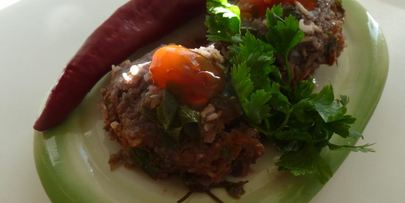 рыбные тефтели с красной капустой и коричневым рисом