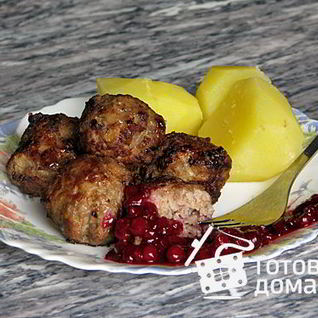 Шведские тефтели с брусникой