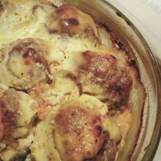 Тефтели с подливкой из сметаны