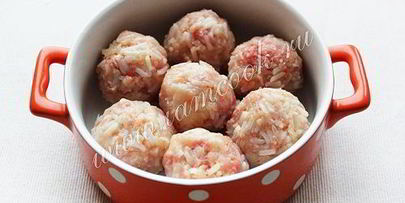 тефтели с рисом в томатном соусе