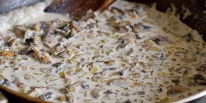 тефтели с соусом из шампиньонов