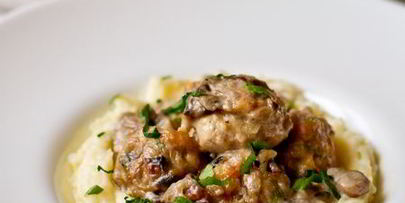 тефтели с соусом из шампиньонов