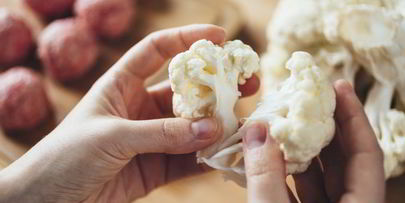 тефтели с цветной капустой в сливочно-томатном соусе