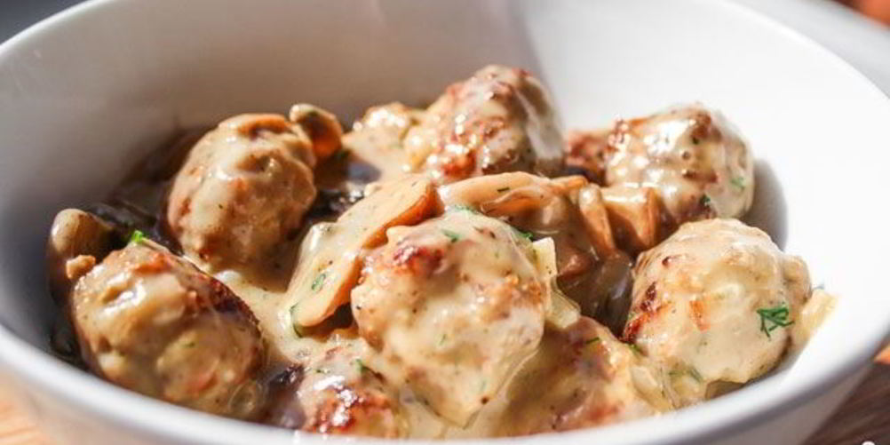 Рецепт тефтели в сливочно-грибном соусе