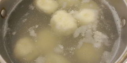 творожные клецки с шоколадом