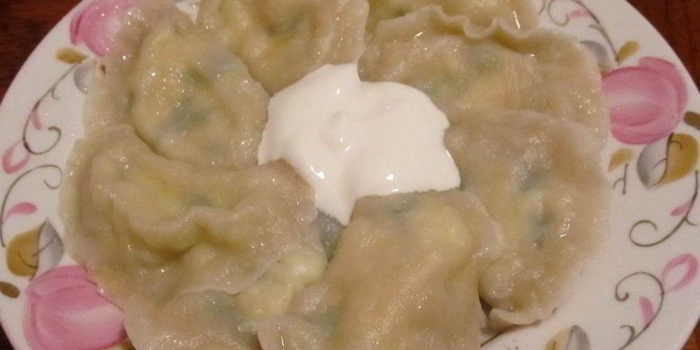 Рецепт вареники с творогом и луком