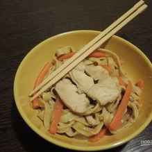 Рецепт Яичная лапша с курицей и овощами