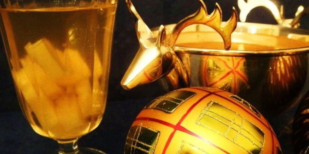 Рецепт алкогольный коктейль с ананасами и шампанским