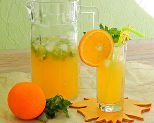 Апельсиновый напиток с мелиссой