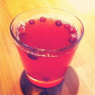 Безалкогольный пунш из клюквы