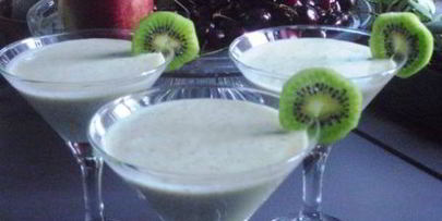 диетический коктейль из киви и банана